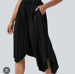 0Black Pleated Scarf  Hem Skirt. ! BNWOT!! Will Fit Xs-lg. Very Stretchy!!